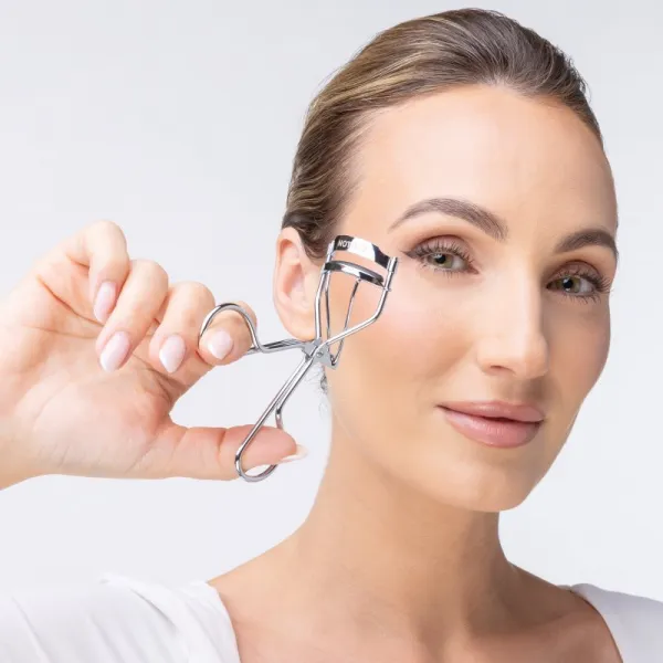 Notino Make-up Tools klieštiky na mihalnice 1 ks