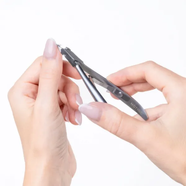 Notino Nail Tools Cuticle Nippers klieštiky na nechtovú kožičku 1 ks