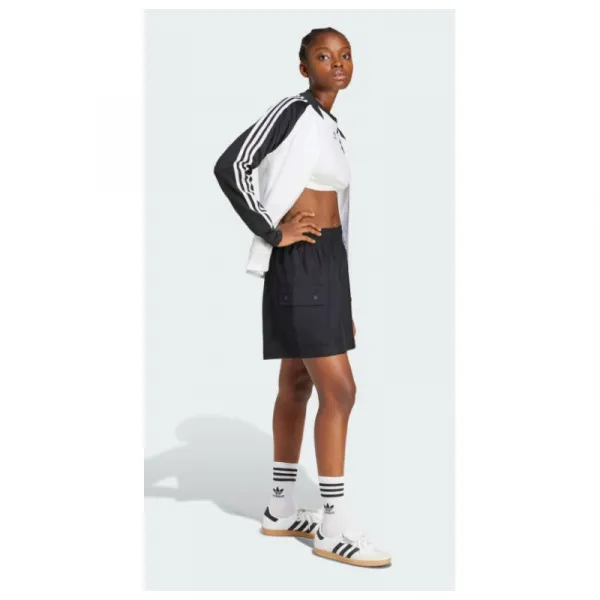 Dámske kraťasy ADIDAS ORIGINALS ESS C SHORTS-BLACK