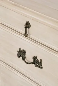 LivinHill Komoda Venezia 150 cm z masivu béžová