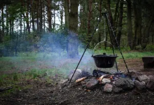 Závesnýsmaltovanýkotlík10L+stojan