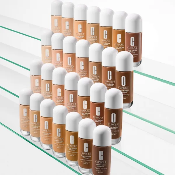 Clinique Even Better™ Vitamin Makeup tekutý make-up SPF 50 odtieň Medium Deep Warm 3 30 ml