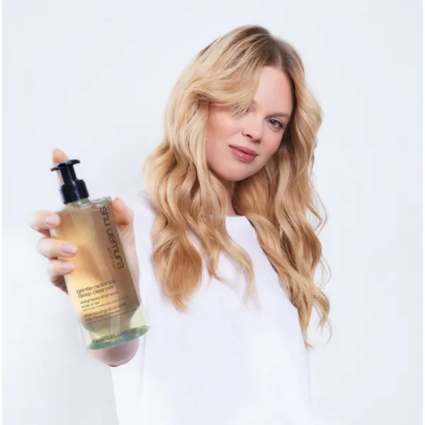 Shu Uemura Deep Cleanser Gentle Radiance jemný čistiaci šampón pre zdravé a krásne vlasy 400 ml