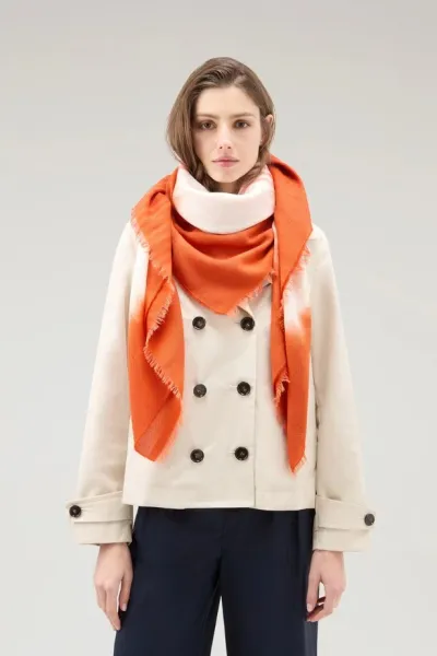 Šatka Woolrich Buffalo Tye Dye Scarf Koi Check