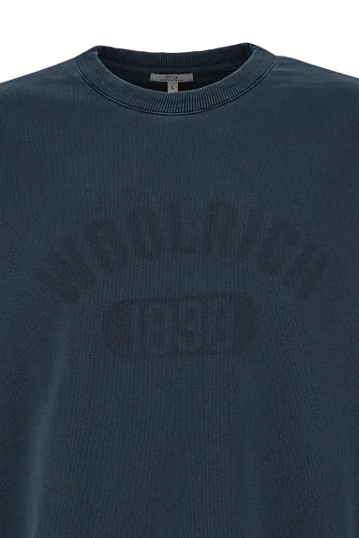 Mikina Woolrich Garment Dyed Logo Crewneck Melton Blue
