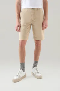 Šortky Woolrich Classic Chino Short Beach Sand