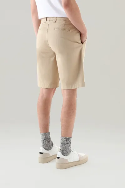 Šortky Woolrich Classic Chino Short Beach Sand
