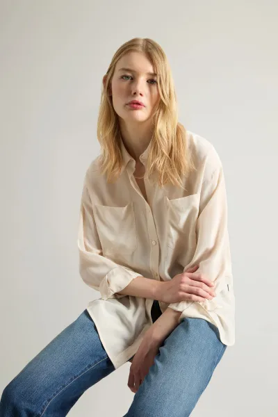 Košeľa Woolrich Washed Silk Shirt Milky Cream