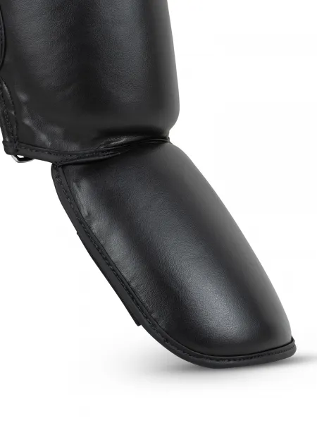 Lonsdale Artificial leather shin guards (1 pair)