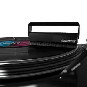 Reloop Premium Carbon Fibre Brush