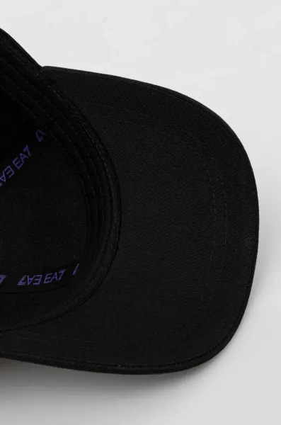 EA7 Emporio Armani čiapka so šiltom bavlnená