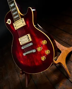 Aria Pro 2 70s LS600 Wine Red