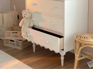 Úložná komoda s tromi šuplíkmi do detskej izby BABUSHKA biela