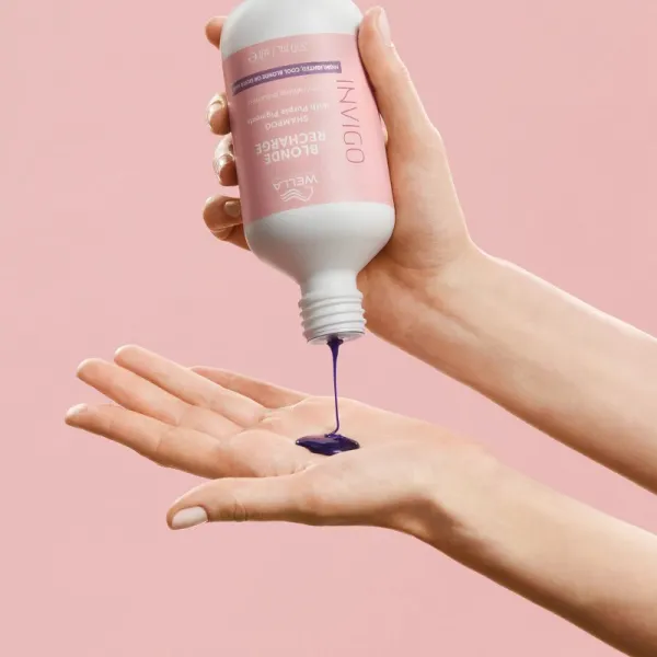 Wella Professionals Invigo Blonde Recharge šampón pre blond vlasy neutralizujúci žlté tóny 300 ml