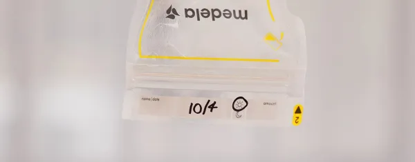 Medela Vrecká na skladovanie materského mlieka Easy Pour, 50 ks
