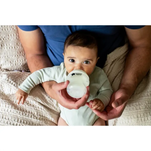 Tommee Tippee Natural Start Anti-Colic samosterilizačná dojčenská fľaša Slow Flow 0m+ 3x260 ml