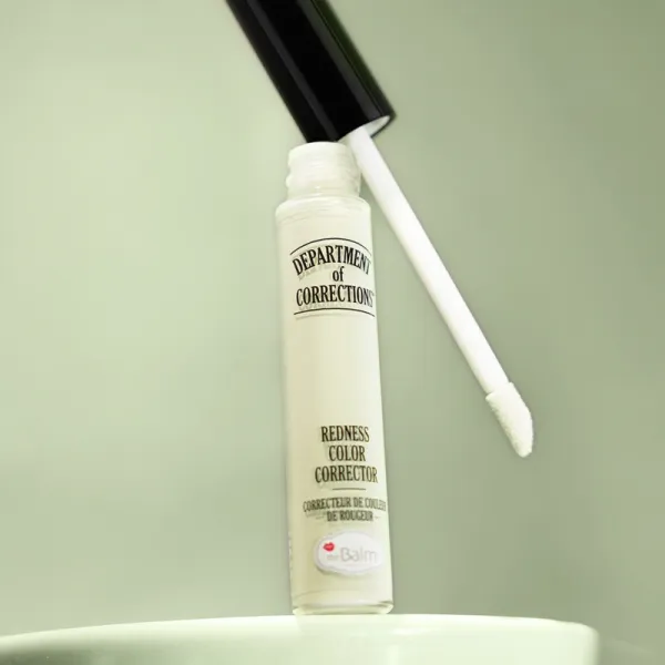 theBalm Department of Corrections Redness Color Corrector rozjasňujúci CC krém proti začervenaniu pleti 7.2 ml