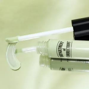 theBalm Department of Corrections Redness Color Corrector rozjasňujúci CC krém proti začervenaniu pleti 7.2 ml