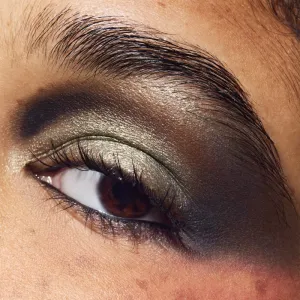 MAC Cosmetics Dazzleshadow Eyeshadow Stick krémové očné tiene v tyčinke odtieň Filthy Martini 1.6 g