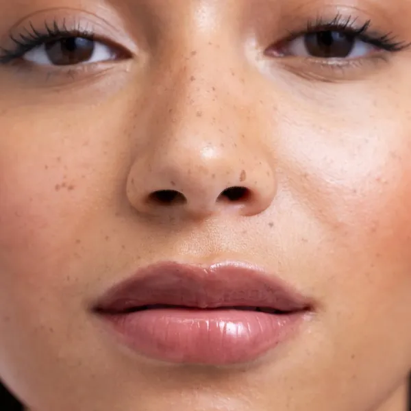 Lumene Lip Glow Oil Balm balzam na pery s olejom odtieň 4 Honey 10 ml
