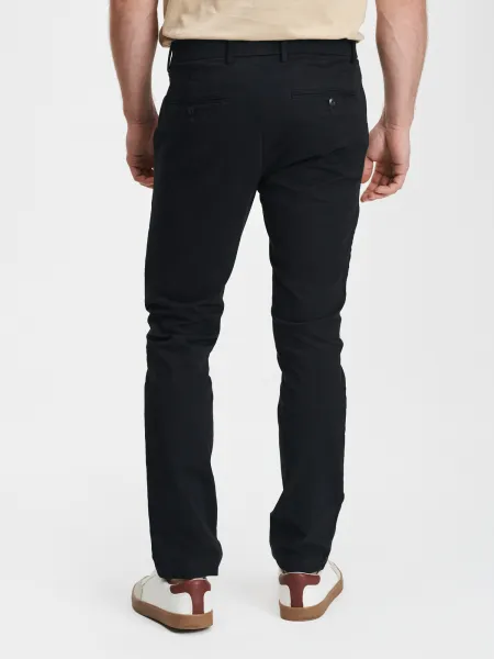 Nohavice modern khakis in skinny fit with GapFlex Čierna