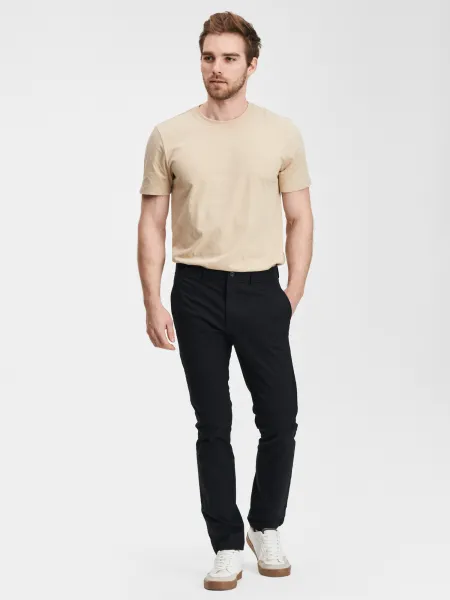 Nohavice modern khakis in skinny fit with GapFlex Čierna