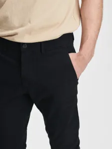 Nohavice modern khakis in skinny fit with GapFlex Čierna