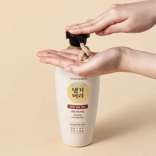 DAENG GI MEO RI Oriental Conditioner ošetrujúci kondicionér pre suché, namáhané vlasy 500 ml