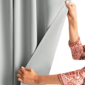 Záves AmeliaHome Blackout s priechodkami svetlosivý, veľkosť 140x270