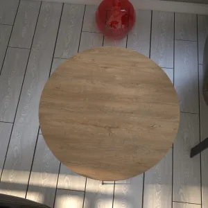 Príručný stolík / Odkladací stolík Sandalf - Caucasian Oak