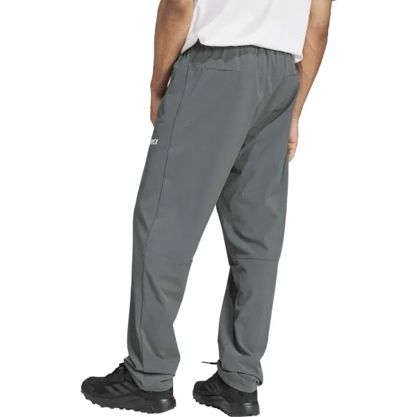 adidas MULTI ESSENTIALS PANTS Pánske turistické nohavice, sivá, veľkosť