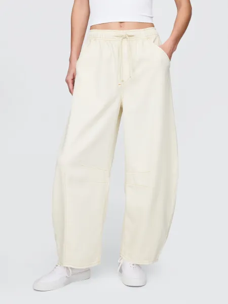 GAP Horseshoe UltraSoft Jeans - Women's