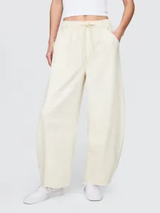 GAP Horseshoe UltraSoft Jeans - Women's