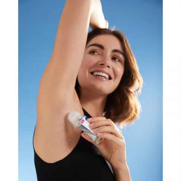 Nivea Rose Touch guličkový antiperspirant pre ženy 50 ml