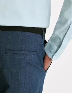 Tmavomodré pánske kockované skrátené nohavice Celio Gochecko