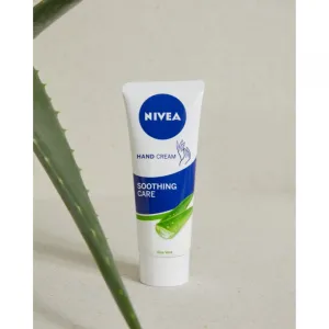 NIVEA Soothing Care upokojujúci krém na ruky 75 ml