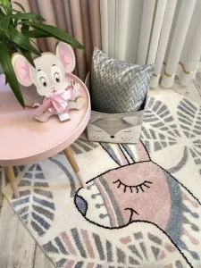 Detský koberec Kiddy LAMA / LISTY pastelový