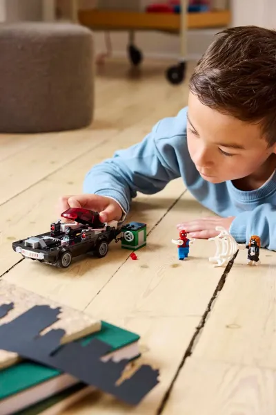 LEGO® Marvel 76309 Spider-Man vs. Venomov výkonný športiak