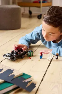 LEGO® Marvel 76309 Spider-Man vs. Venomov výkonný športiak