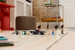 LEGO® Marvel 76309 Spider-Man vs. Venomov výkonný športiak