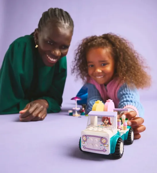 LEGO® Friends 42644 Zmrzlinárske auto v mestečku Heartlake
