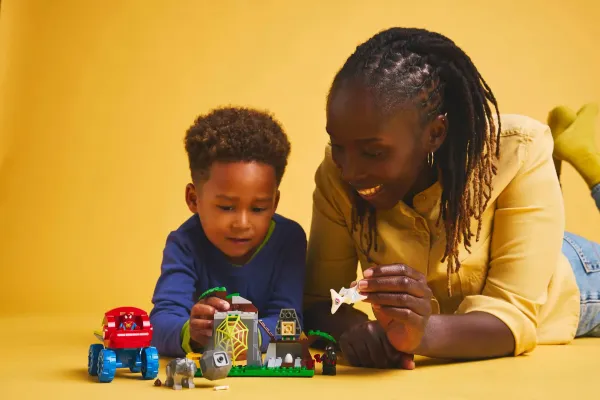LEGO® Marvel Spidey a jeho úžasní priatelia 11199 Spideyho tím a záchrana dinosaurov s truckom