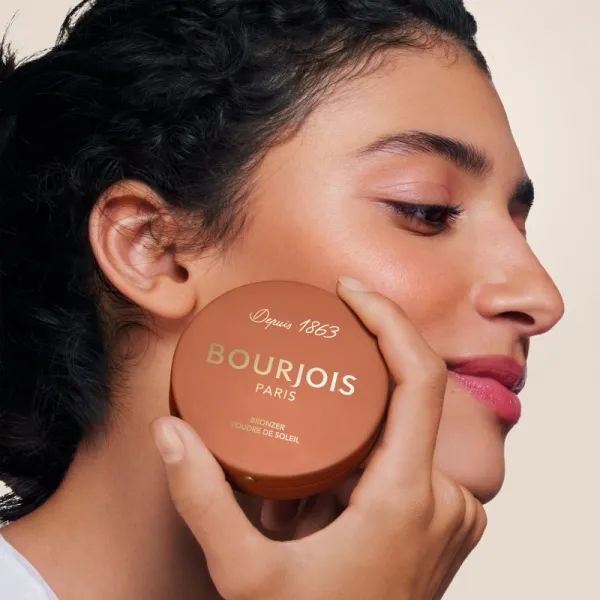 Bourjois Maxi Round Pot Bronzer bronzer odtieň 002 Medium Deep 7 g