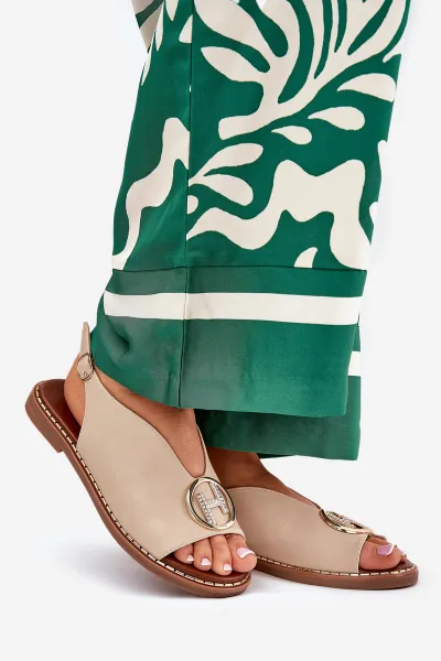 Boto Ploché elegantné sandále s ozdobou béžové Iseliria