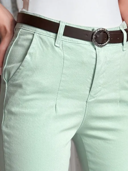 Dámske slim fit nohavice s opaskom, mätové