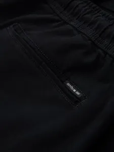 Moderné kopáčove cargo šortky- čierne