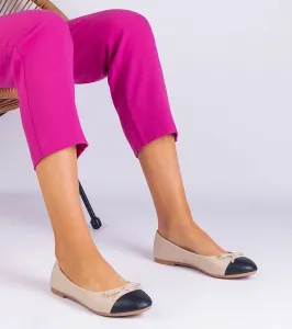 marka niezdefiniowana Beige ballet flats with a bow and black toe Pikolo