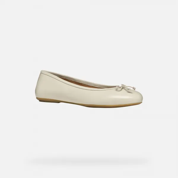 Cream women's ballet flats Geox Palmaria - Women's