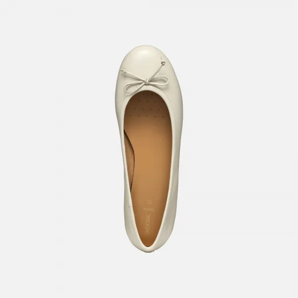 Cream women's ballet flats Geox Palmaria - Women's