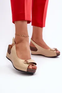 EVENTO Dámske Ľahké Sandále Na Klinu Comfort Shoes Béžové Efravia